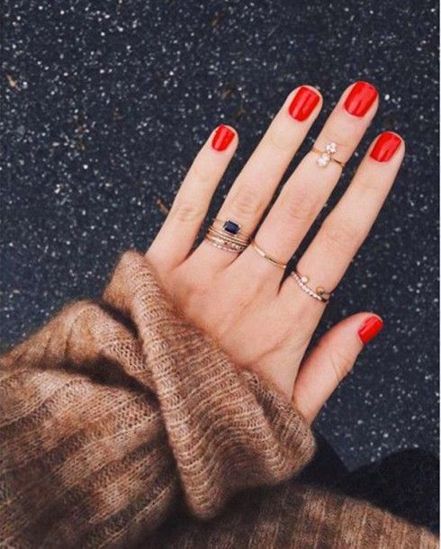 54765bcea8385754608e645f564f1da2 red nail polish red nails