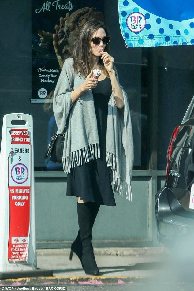 45DB2FED00000578 5034283 image a 222 1509431442096