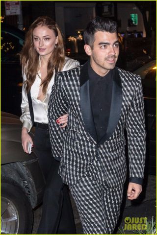joe jonas sophie turner celebrate their engagement in nyc 03