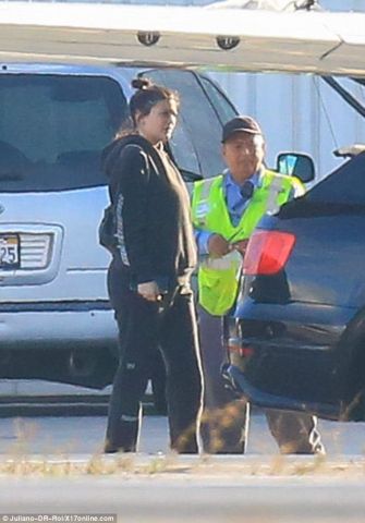 460B6BB200000578 5052079 image m 94 1509906949279