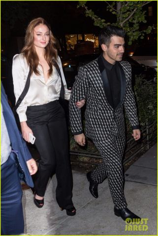 joe jonas sophie turner celebrate their engagement in nyc 05