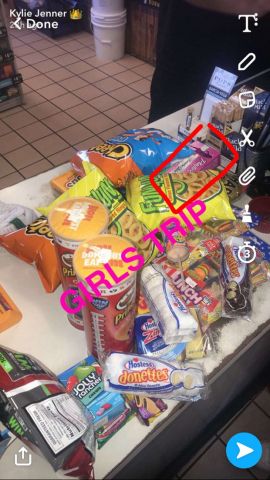 kylie jenner buy tampons embed