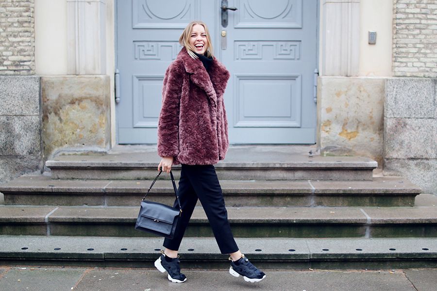 1456233553 1455219270 download