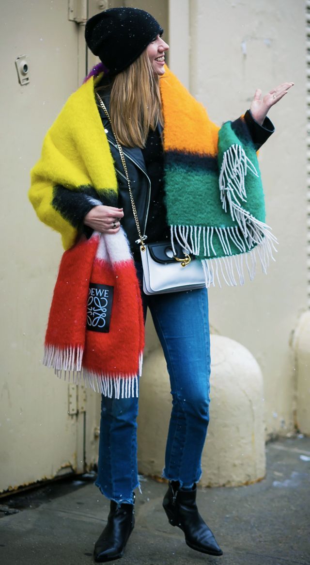 how to wear a blanket scarf 239898 1511713325313 image.640x0c