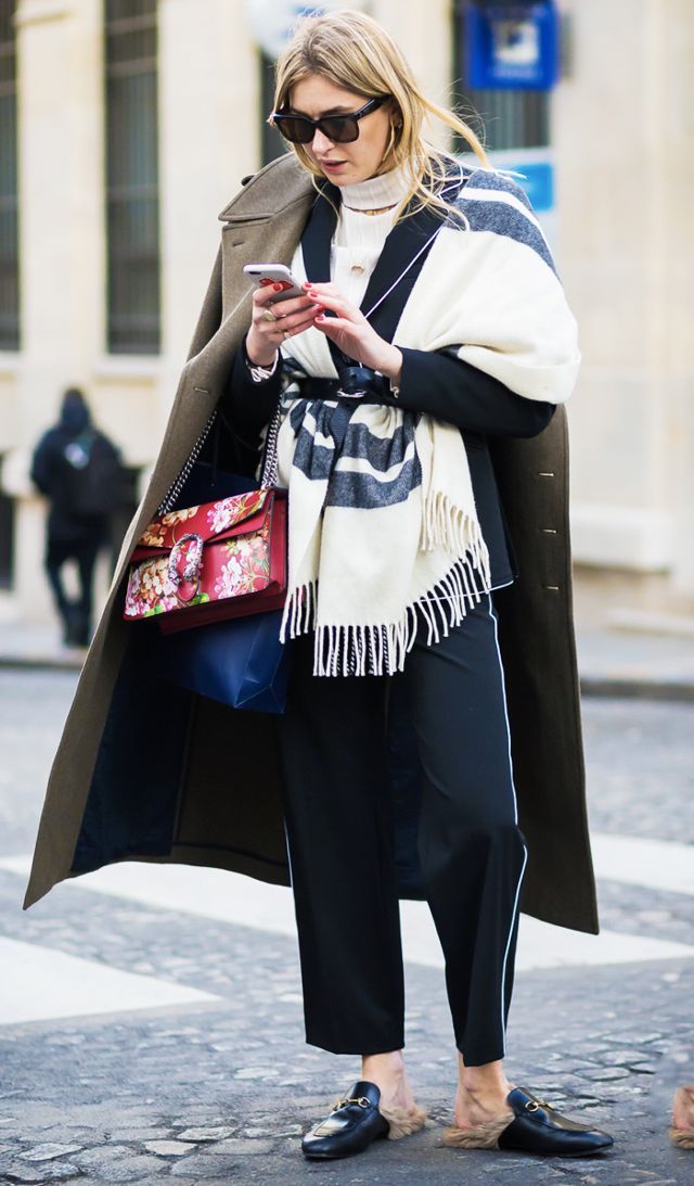 how to wear a blanket scarf 239898 1511713336476 image.640x0c