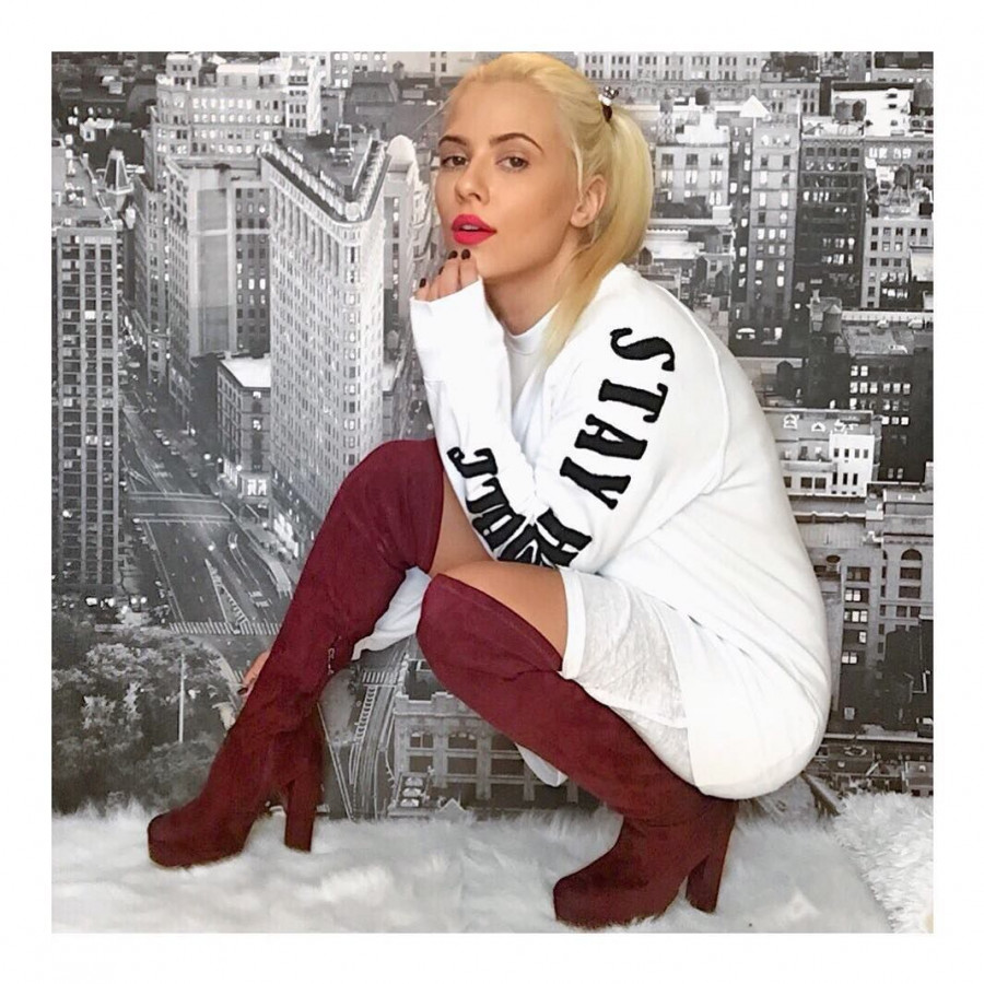 3. 2017.12.27 ES792 lauranarjes insta