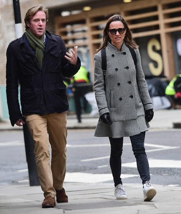 4934566F00000578 5390657 image a 1 1518610461296