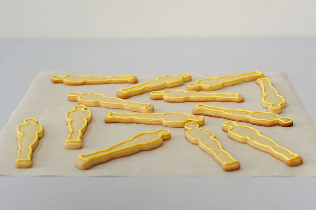 7f89a2c755cd0aa2 Piping Edge of Cookies.jpg.xxxlarge 2x