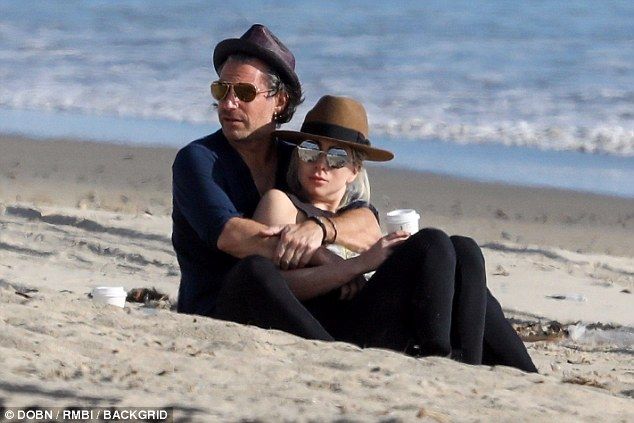 4A2B03EB00000578 0 image a 1 1520992125055