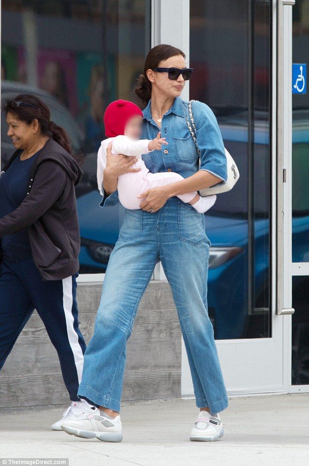 4A2F9CFB00000578 0 image a 14 1521041653432