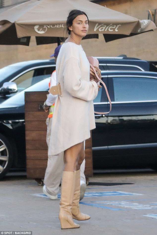 4B45C24E00000578 0 image a 88 1524042810985