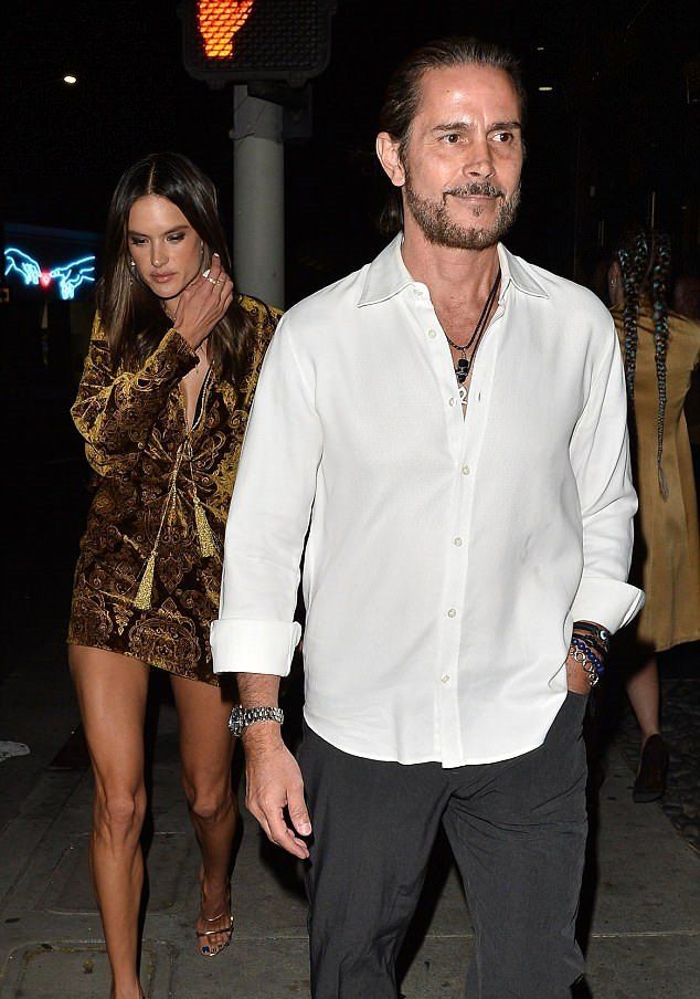 4B87E6C500000578 0 image m 10 1524649113440 1