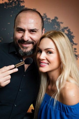 Vicky Kavoura Macedonio Bezerra