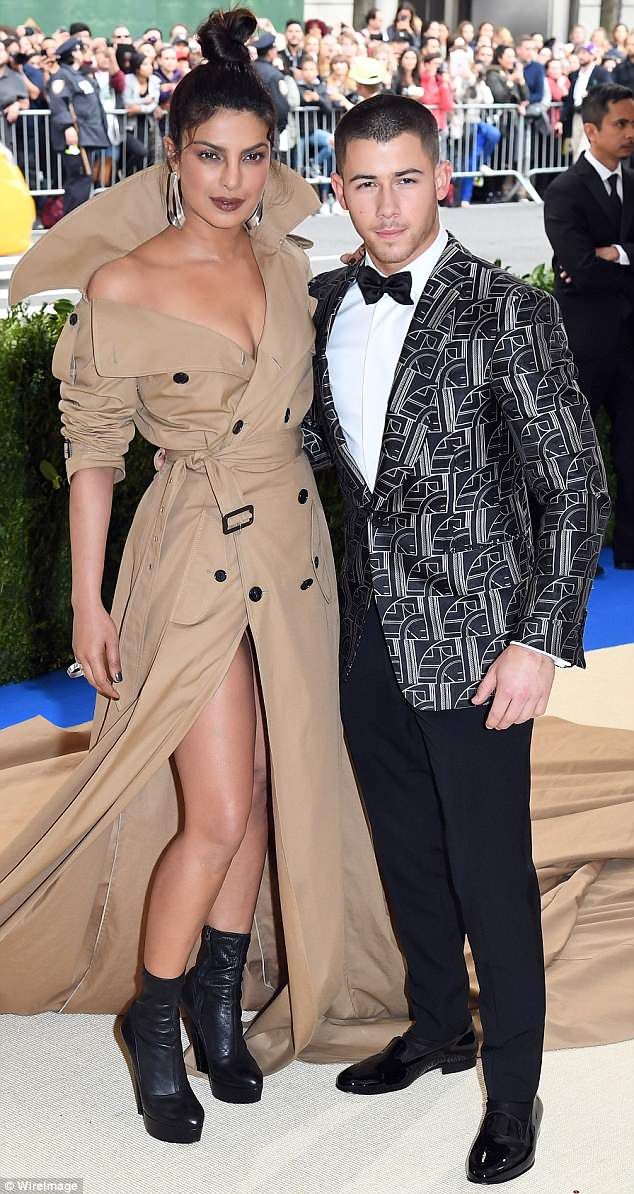 4CBD8BE100000578 5784787 image m 24 1527636628415