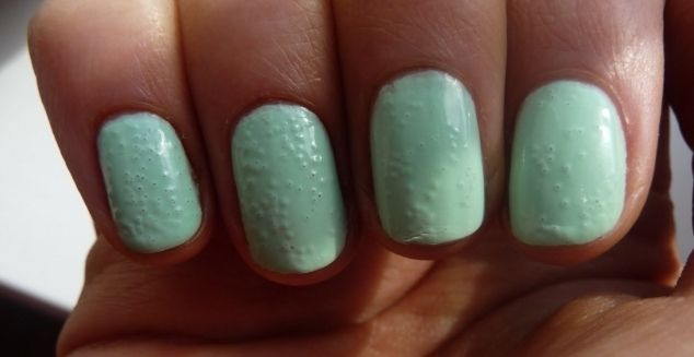 manikiour verniki foyskales mano