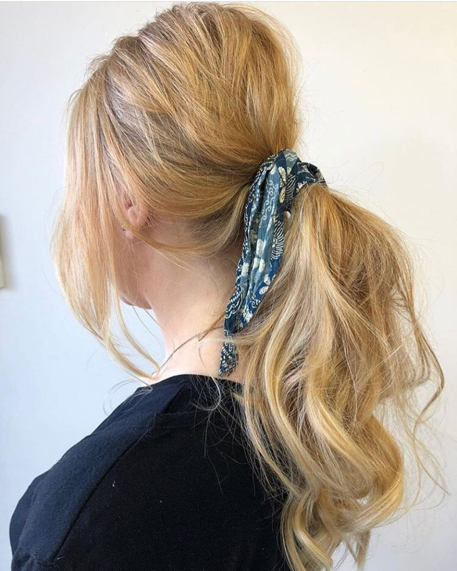 alogooura me mantili