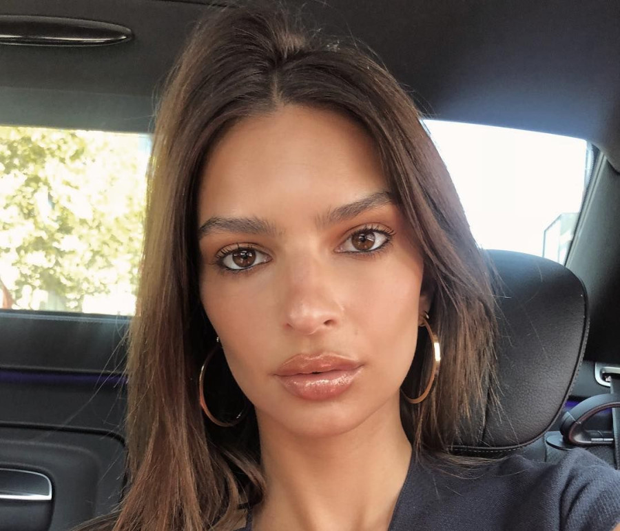 Ο προκλητικός χορός της Emily Ratajkowski «έριξε» το Internet - Queen.gr