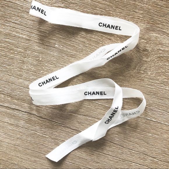 m 5caf9eb9de696a4237efb225