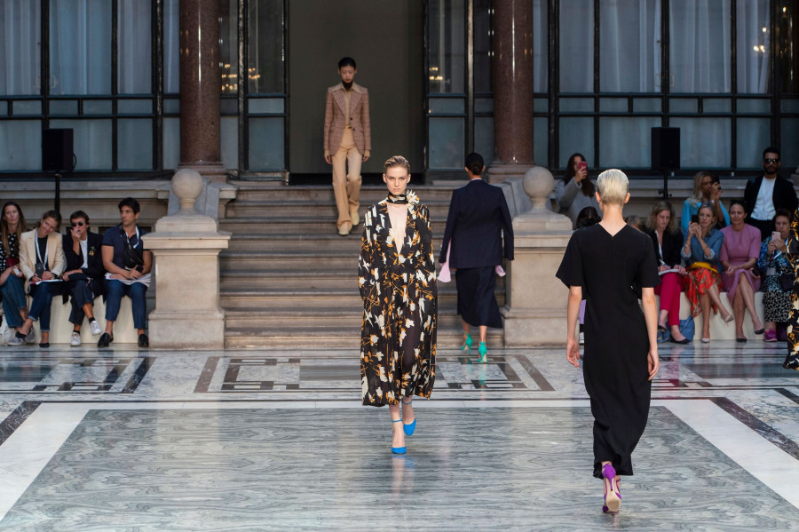 Victoria Beckham S20 069