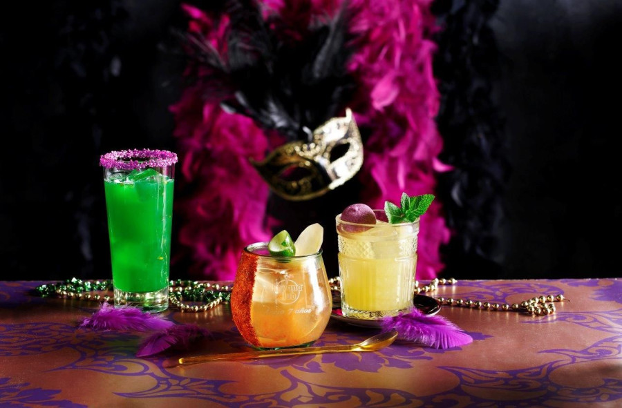 46200120 41001 NewOrleans MardiGras Cocktails