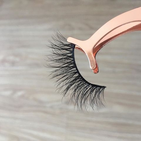 false eyelashes