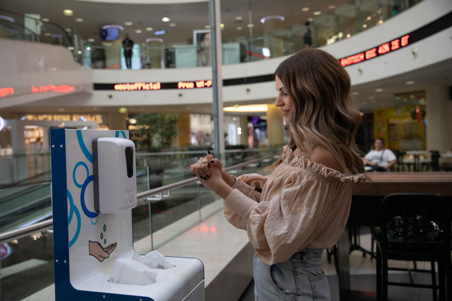 antisuptiko sto river west