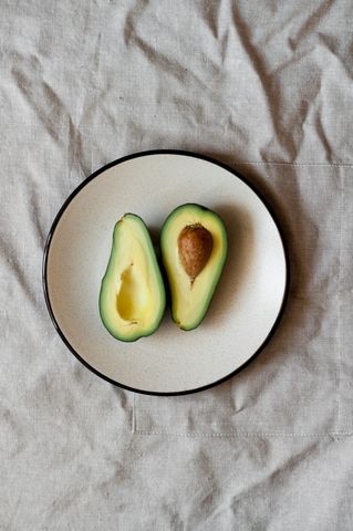 diy body scrub me avocado