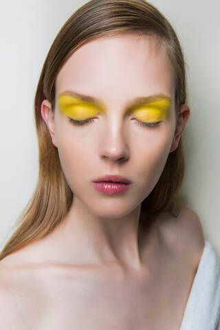 yellow eyeshadow