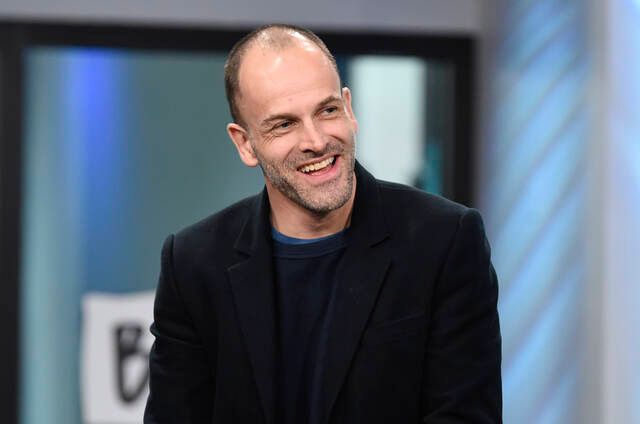 angellina jolie curtis7