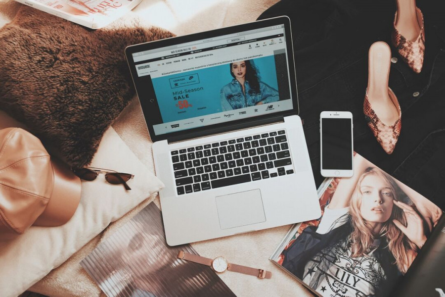 agapate th moda erwteyteite thn answear ena neo hlektroniko katasthma opoy 8a breite ekatontades pagkosmies markes stis kalyteres times