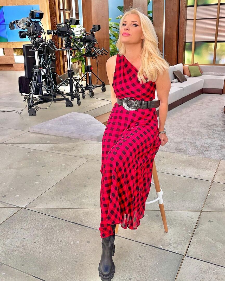 elenimenegaki karoforema1