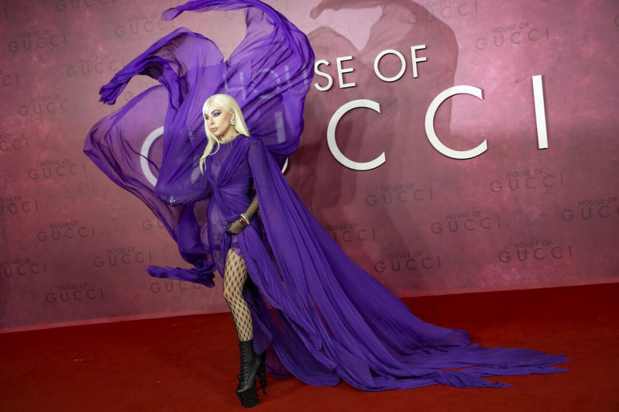 lady_gaga_premiera_house_of_gucci_emfanisi6.jpg