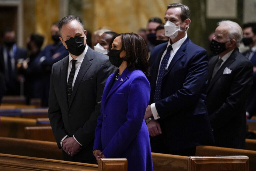 kamala_harris_orkwmosia_style70.jpg