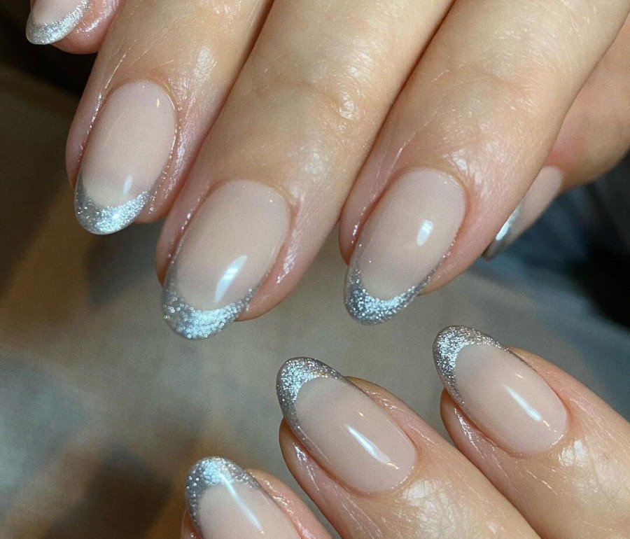 GLITTER NAILS KARDASHIAN