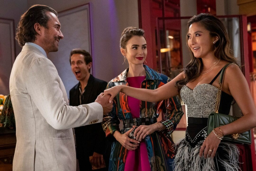 emily in paris fashion mindy4