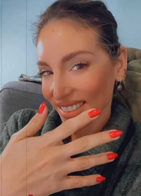 oikonomakou kokkina nyxia