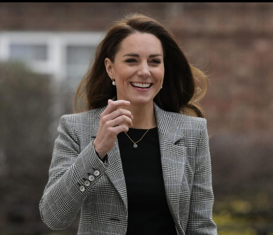 kate_middleton_blazer.jpg