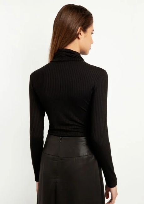 dark academia items1