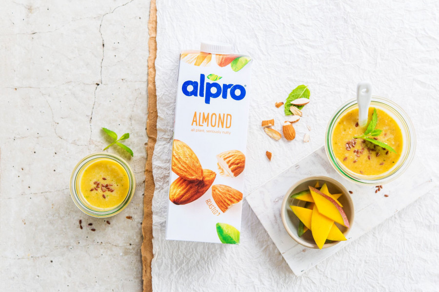 Alpro-Mango-Banana-Smoothie.jpg