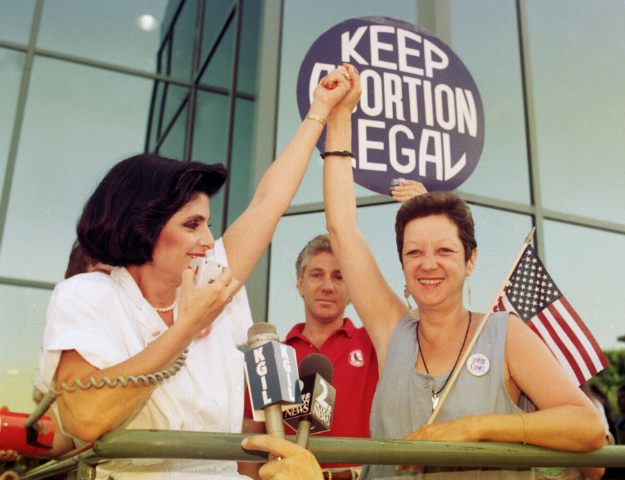 Η Norma McCorvey και η Gloria Allred