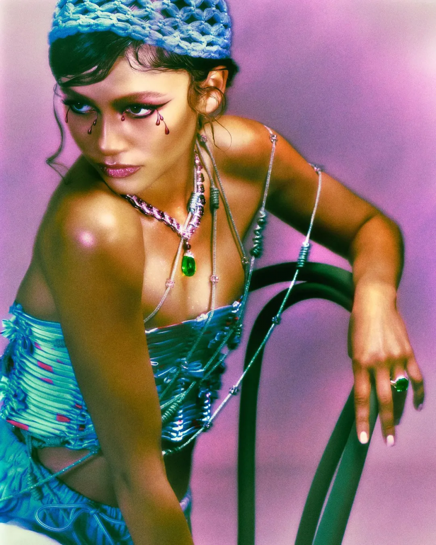1656498161956-953167696-vogueitalia_zendaya-(2).jpg