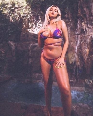 selena gomez bikinilooks8