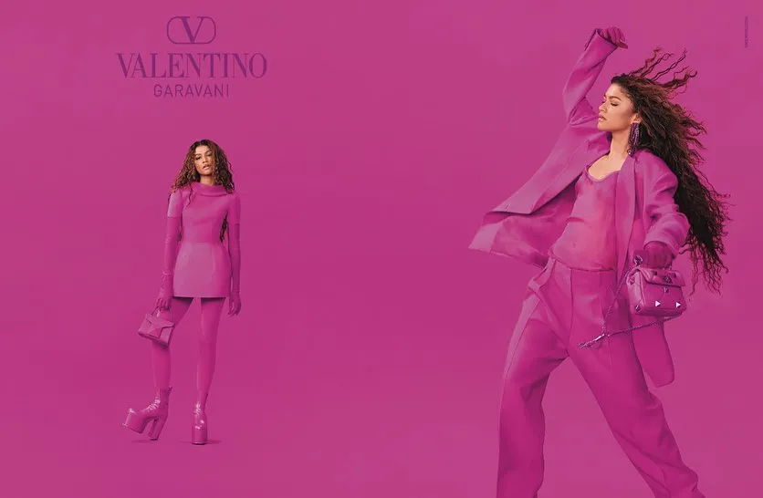 valentino-pink-campaign-fall-2022-(3).jpg