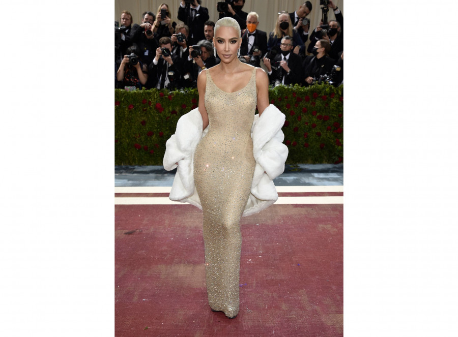 People Kim Kardashian