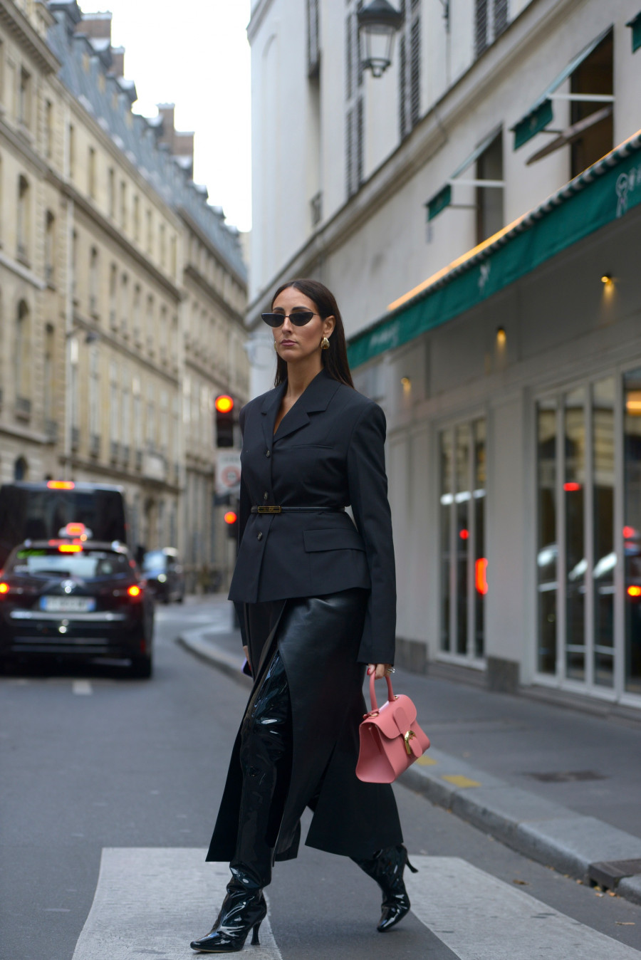black_blazer-(3).jpg