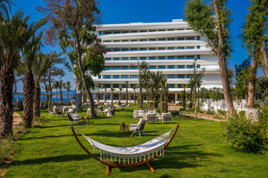 Brown Hotels / Elastic Architects / © Pygmalion Karatzas