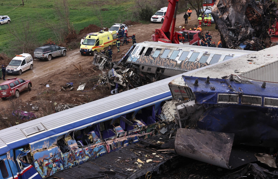 ÄÅÕÔÅÑÇ ÇÌÅÑÁ ÓÔÏ ÔÏÐÏ ÔÇÓ ÐÏËÕÍÅÊÑÇÓ ÔÑÁÃÙÄÉÁÓ ÁÐÏ ÔÇÓÕÃÊÑÏÕÓÇ ÅÐÉÂÁÔÉÊÇÓ ÌÅ ÅÌÐÏÑÉÊÇ ÁÌÁÎÏÓÔÏÉ×ÉÁ ÓÔÁ ÔÅÌÐÇ