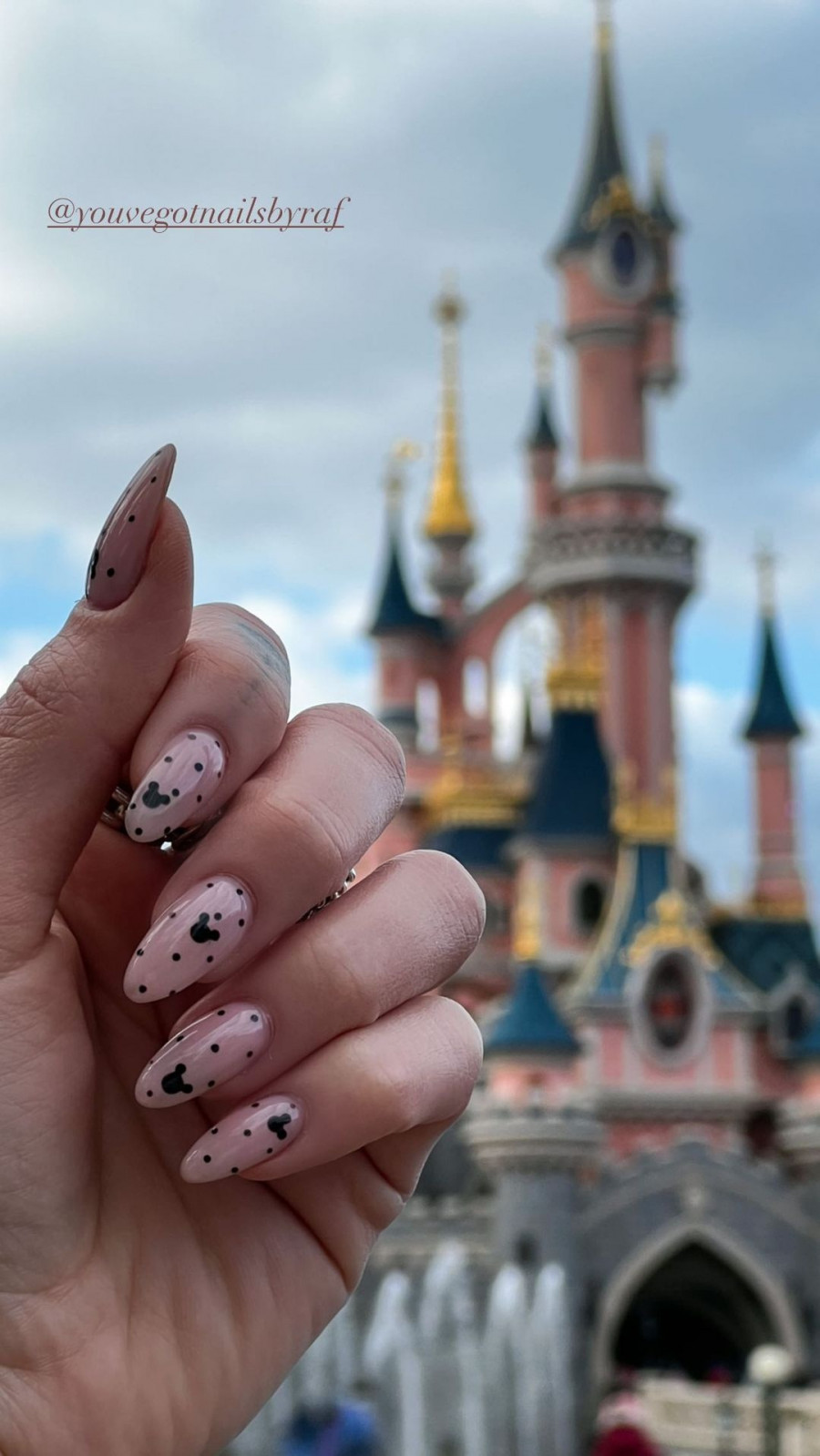 rafaela_psarrou_nails.jpg