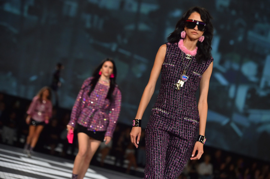 CHANEL Cruise 2023/24 Fashion Show - Inside