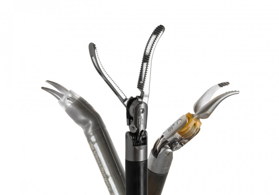 intuitive-da-vinci-xi-endowrist-instruments-1060869-hi-res.jpg